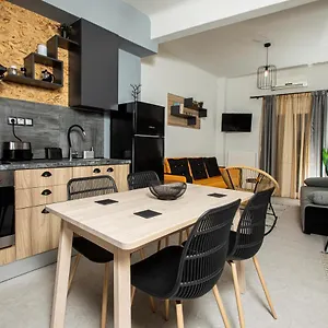 https://thess-quality-urban-living.hotels-of-thessaloniki.com