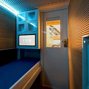 Kapselhotell Resting Pods - Zzzleepandgo Wien Airport, Schwechat