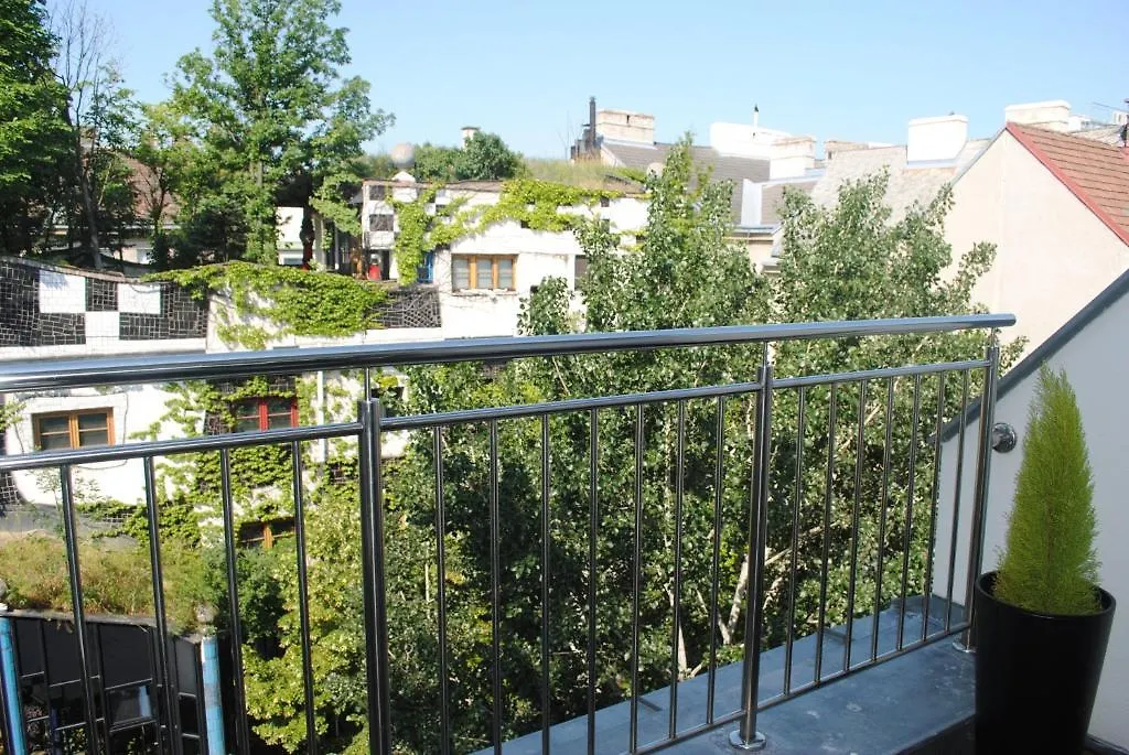 וינה Kunsthaus Apartments אוסטריה